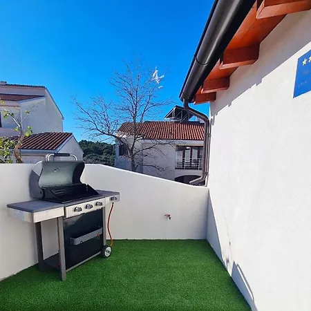 Apartment Antonio Banjole Exterior photo